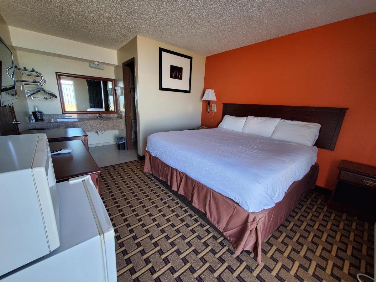 Relax Inn Henryetta Екстериор снимка
