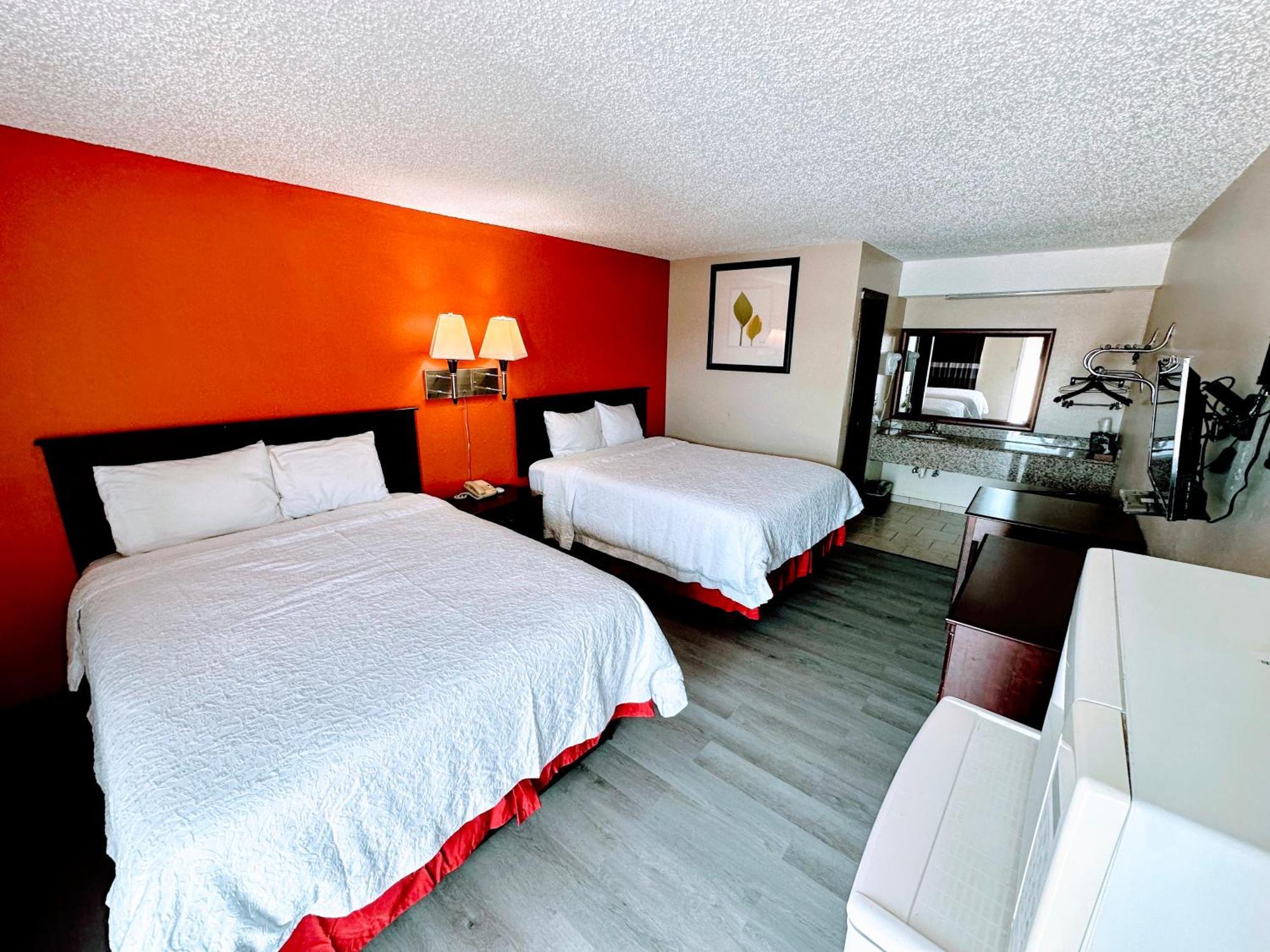 Relax Inn Henryetta Екстериор снимка