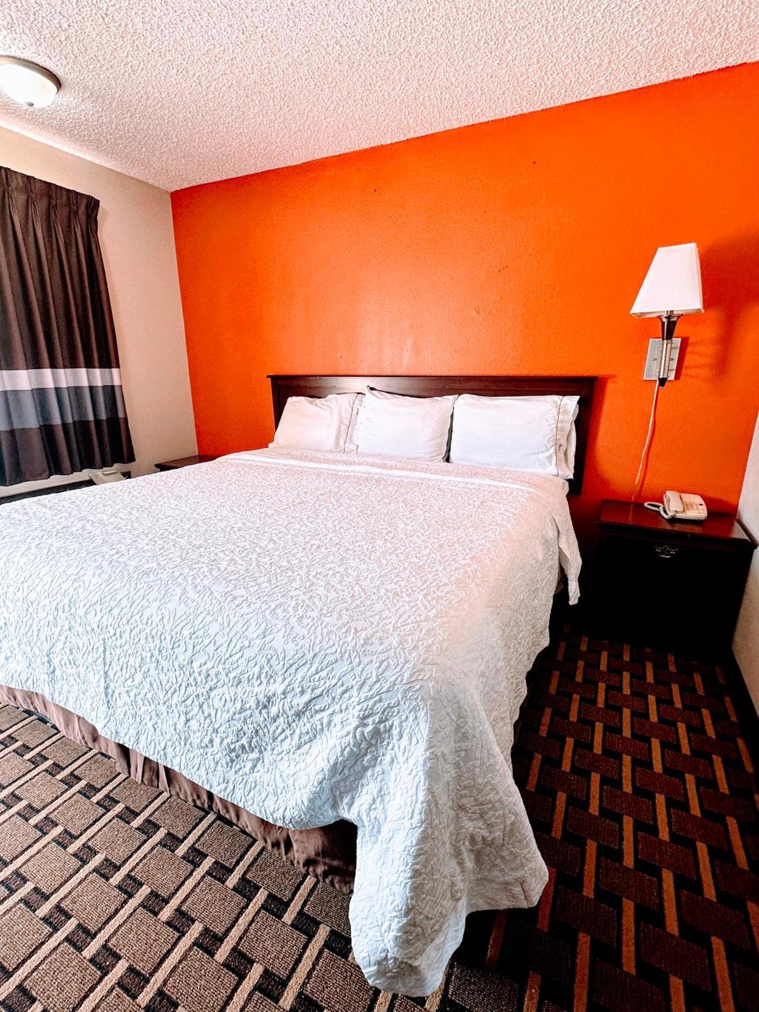 Relax Inn Henryetta Екстериор снимка